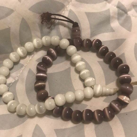 Jewelry - 2 Stretchy brackets